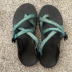 Women’s backless Chaco size 8